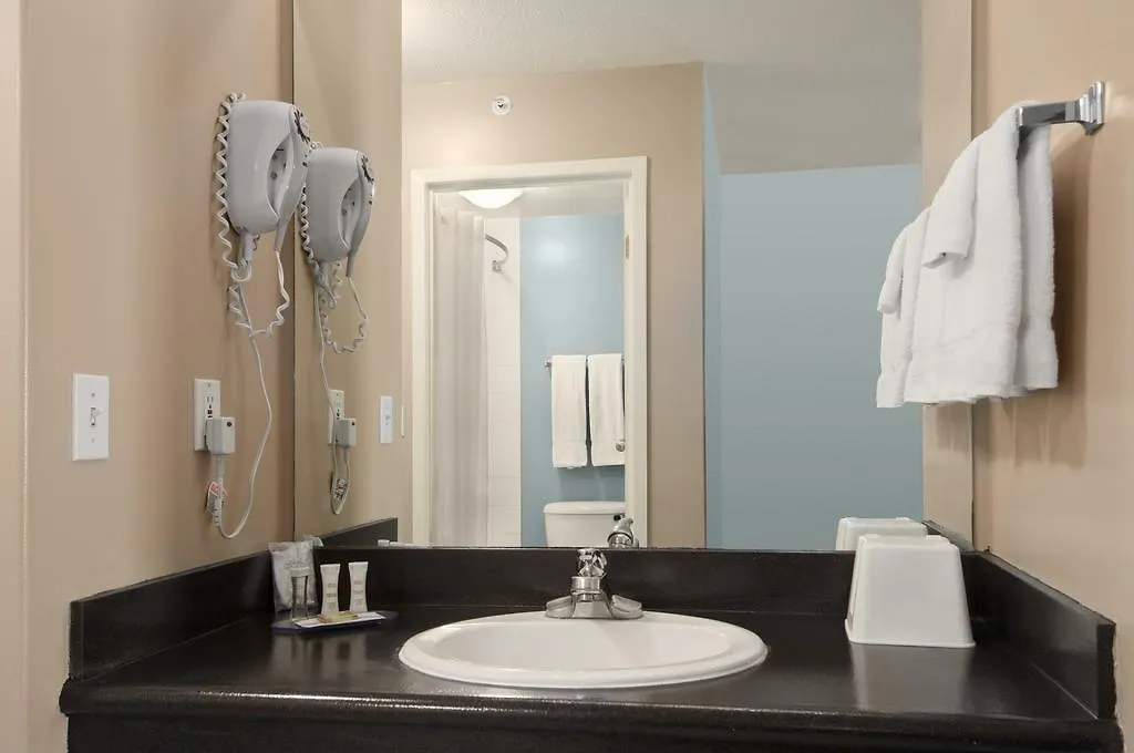 Super 8 By Wyndham Edmonton South Hotel