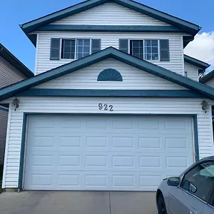 https://small-private-basement-suite-with-own-bathroom-and-laundry.calgaryhotelsearch.com